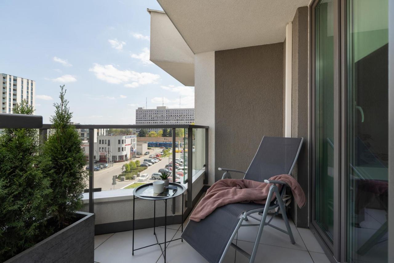 Centre & Modern Quiet With Parking By Renters Prestige Apartment