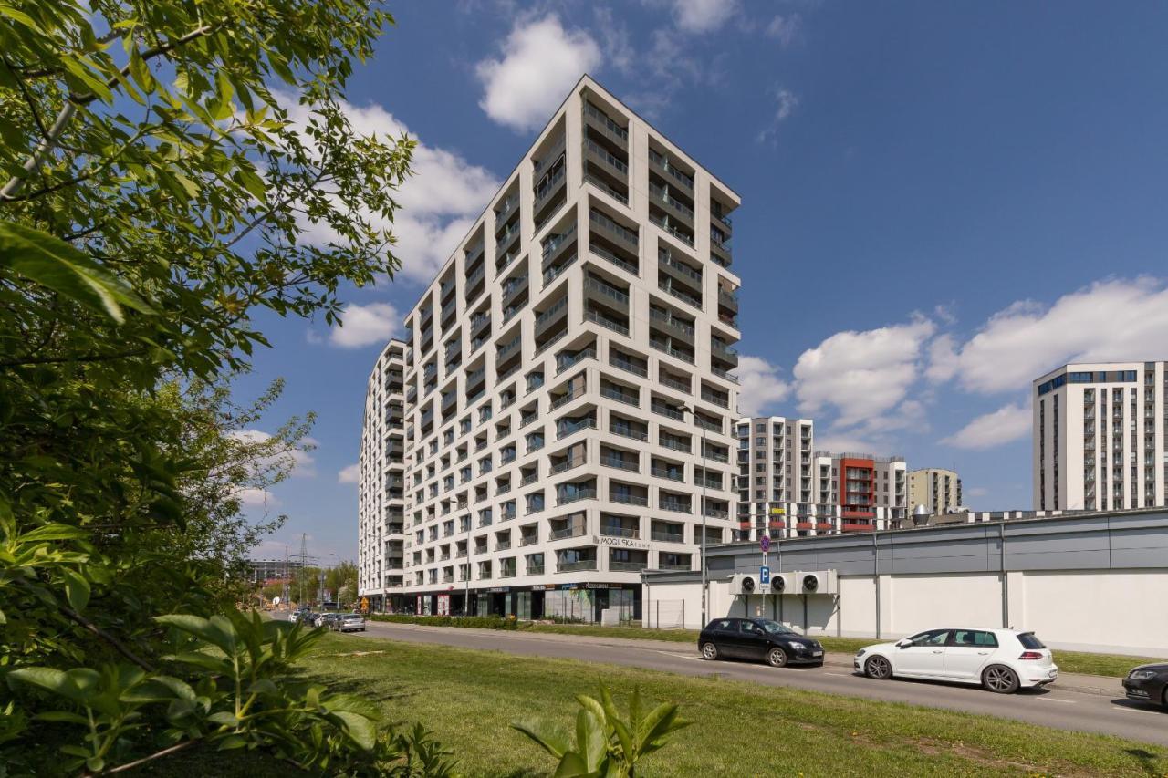 Apartment Centre & Modern Quiet With Parking By Renters Prestige *