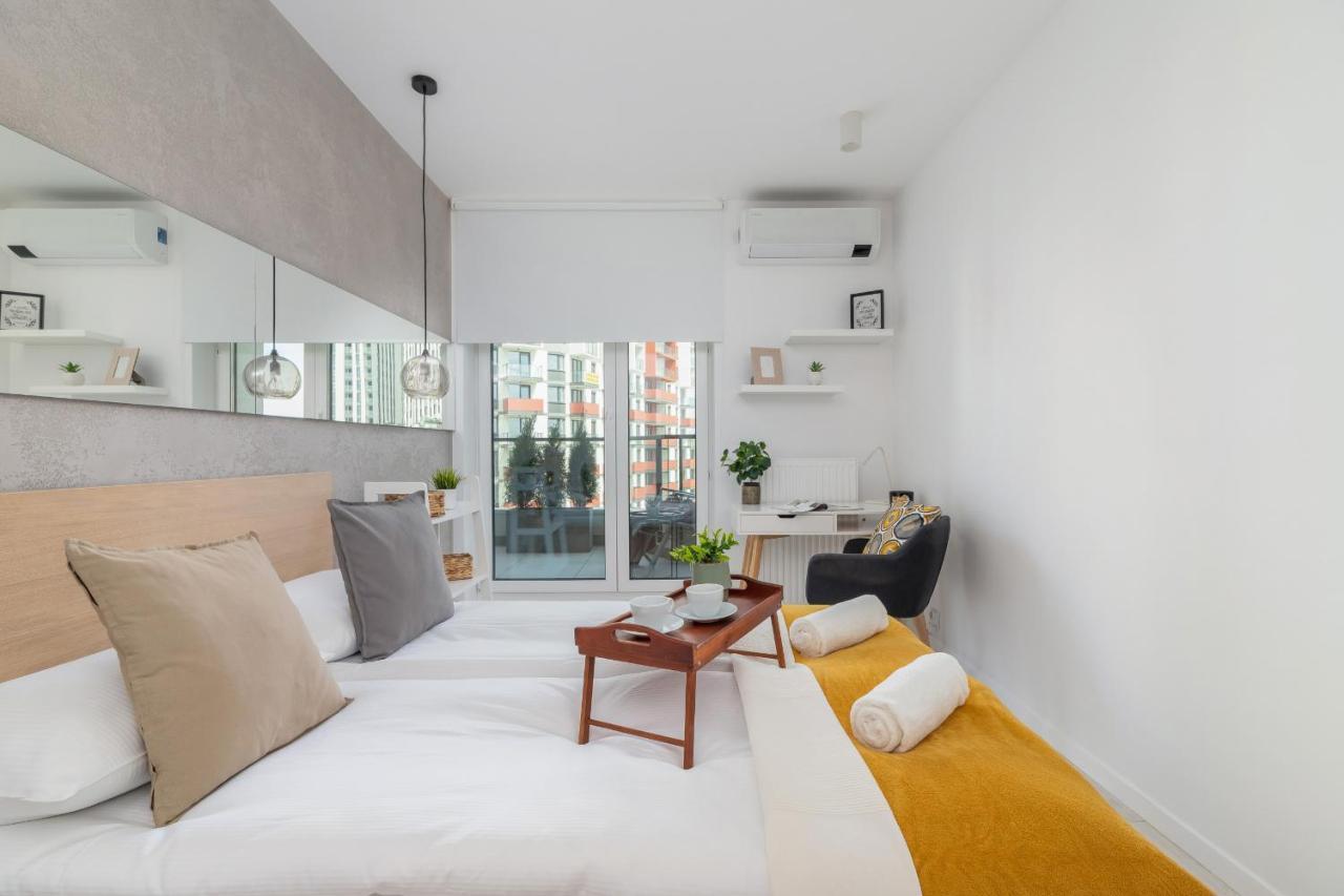 Centre & Modern Quiet With Parking By Renters Prestige *
