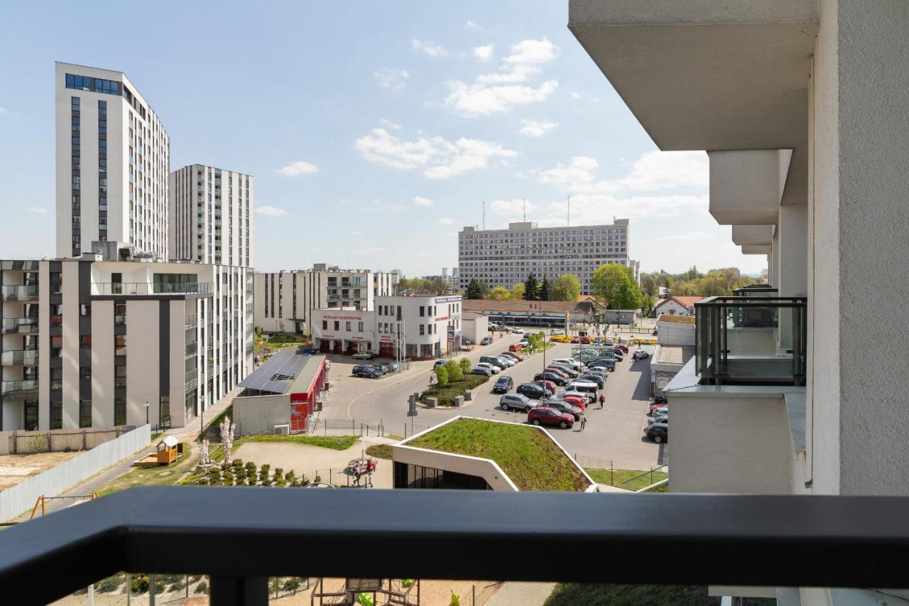 Centre & Modern Quiet With Parking By Renters Prestige Apartment *